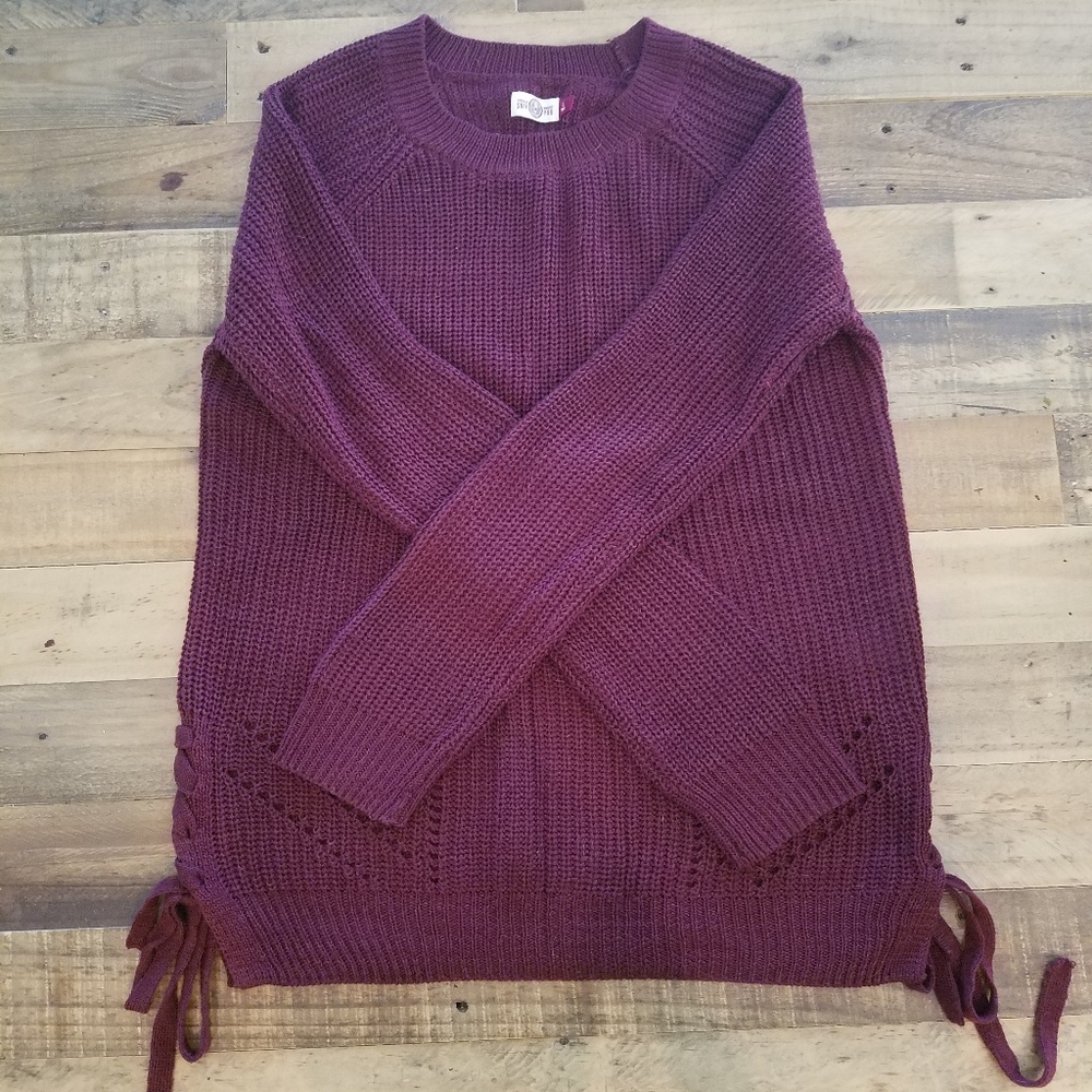 Maroon Knitted So Brand Sweater Size Large